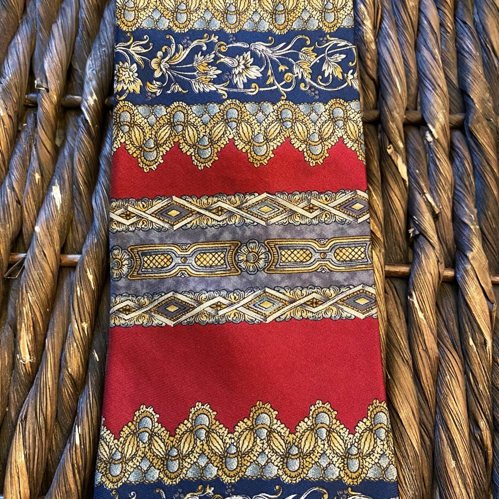 PRE-OWNED MEN'S BILL BLASS NECK TIE - Picture 2 of 4